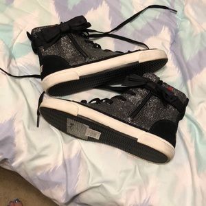 UGG high top w/bowtie sparkle tennis shoes size 4